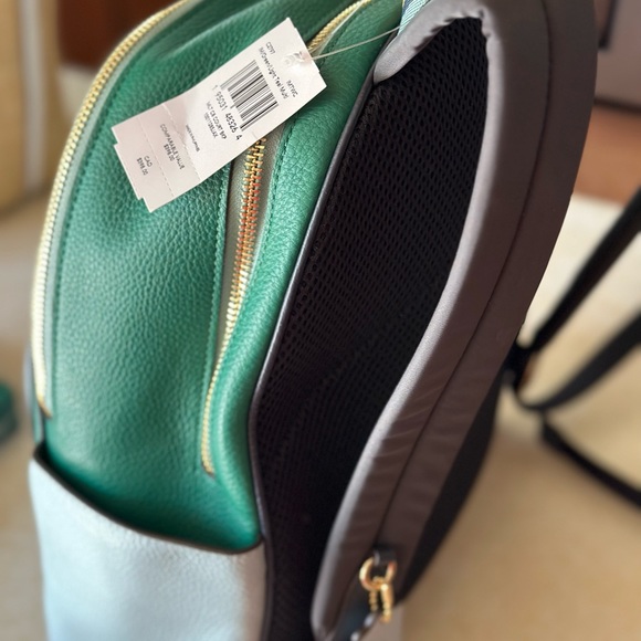 Coach leather backpack and matching wallet set - Picture 2 of 6